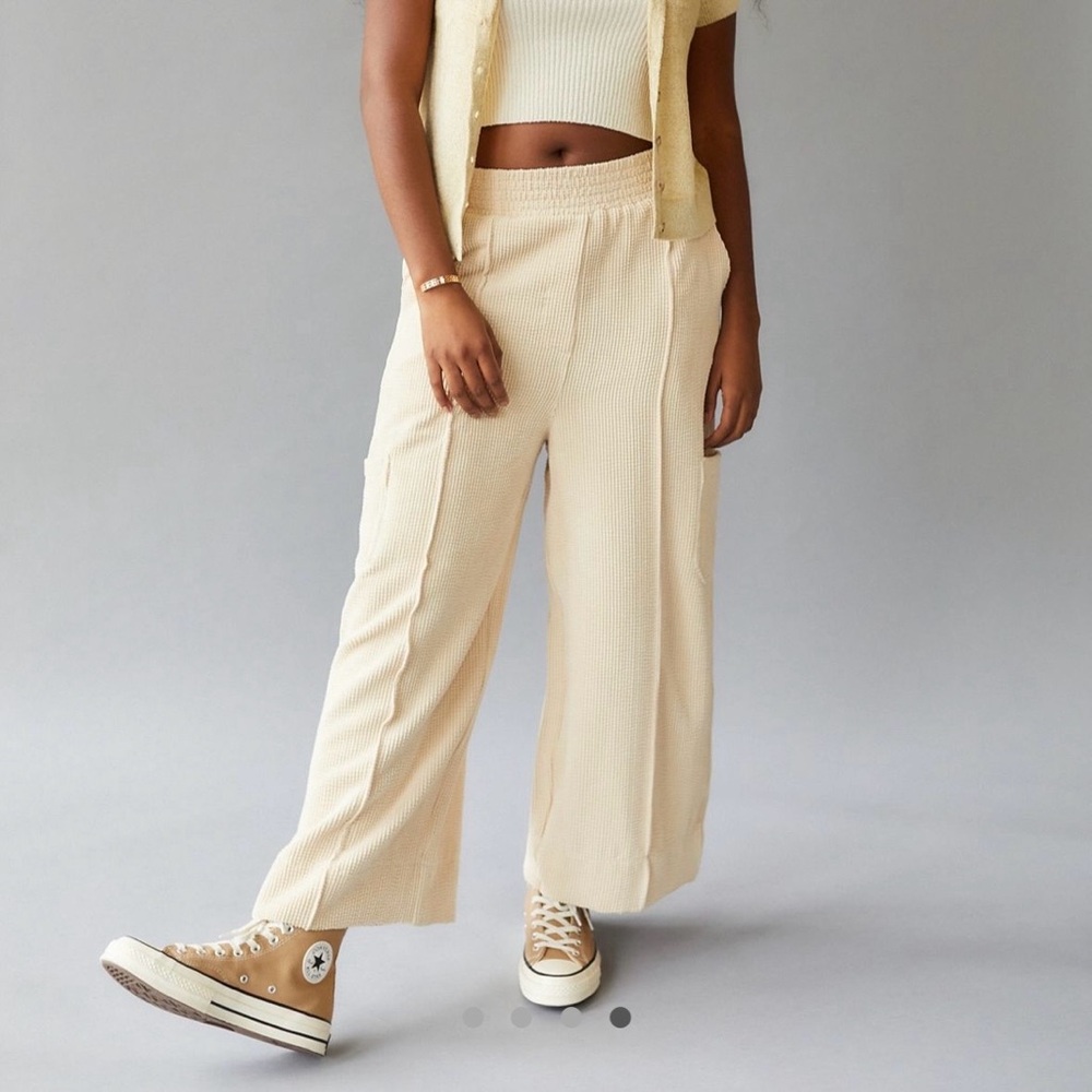 UO DRAPEY CORDUROY WIDE LEG PANT